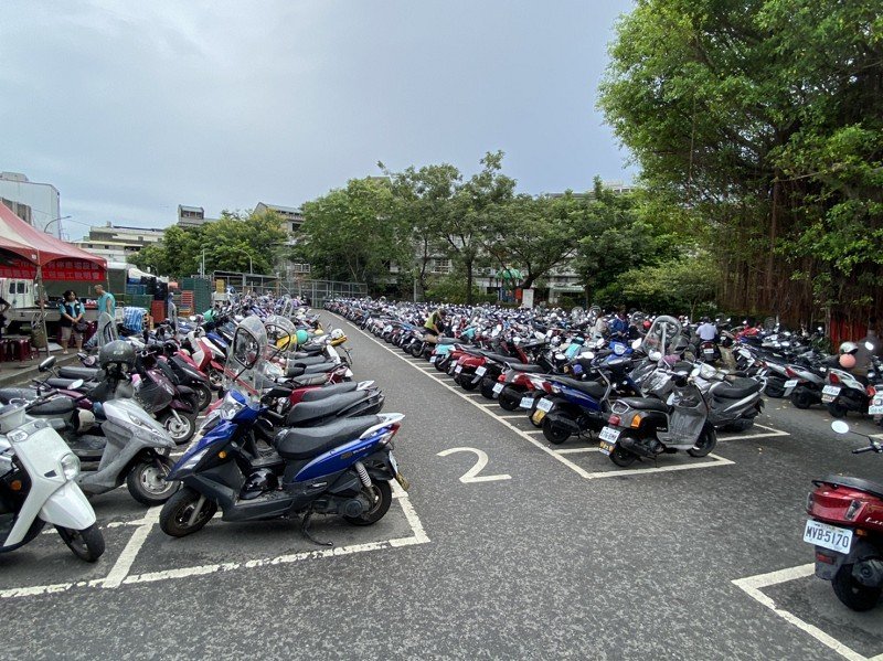羅東鎮第三市場公有停車場設置自動收費機,預定9月中旬啟用