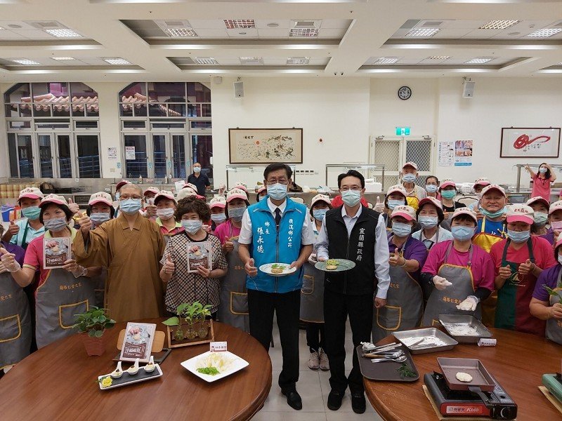 礁溪鄉雲水日托站開辦創意蔬食料理