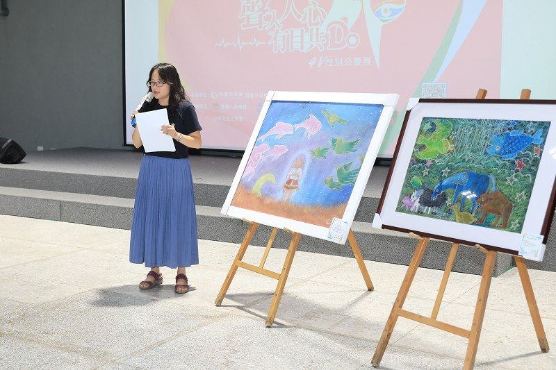 幸運星媽媽JF用畫傳達愛 舉辦公益展