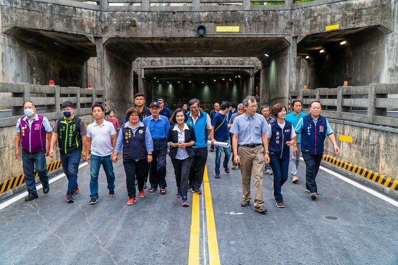 圖1 羅東倉前路地下道改善工程完工通車林縣長視察
