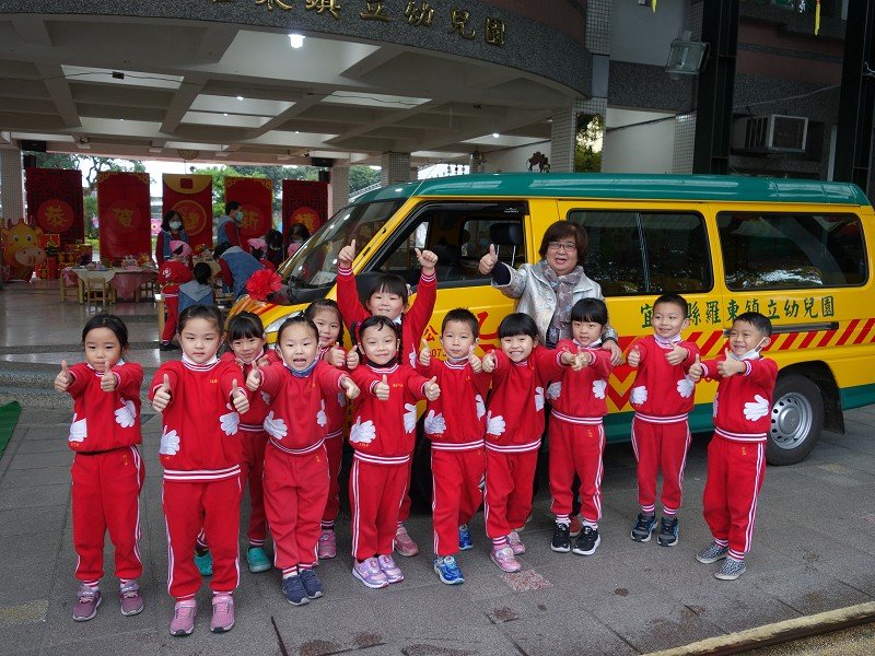羅東鎮立幼兒園小朋友製作春節應景發糕、蘿蔔糕獻上祝福