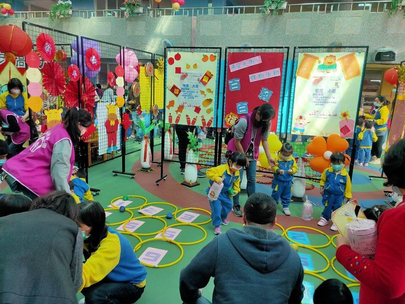 五結鄉立幼兒園「年貨大街」充滿年味