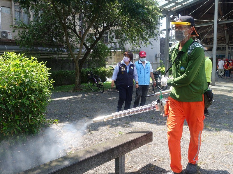 羅東鎮全體總動員展開登革熱大消毒