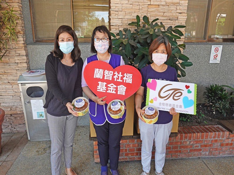蘭坊餐廳二次公益~送出愛心便當慰勞醫護辛勞