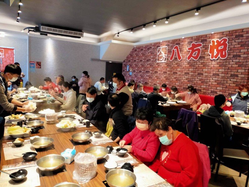 八方悅鍋物羅東店連二天招待蘭智學員暖心又暖胃