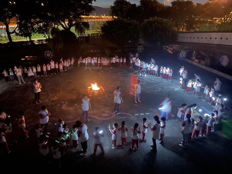 羅東鎮立幼兒園為畢業生舉辦別開生門「炕窯趣」