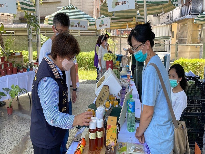 羅東青年創業基地-宜旬宜食市集 推廣宜蘭夏季優質農產品