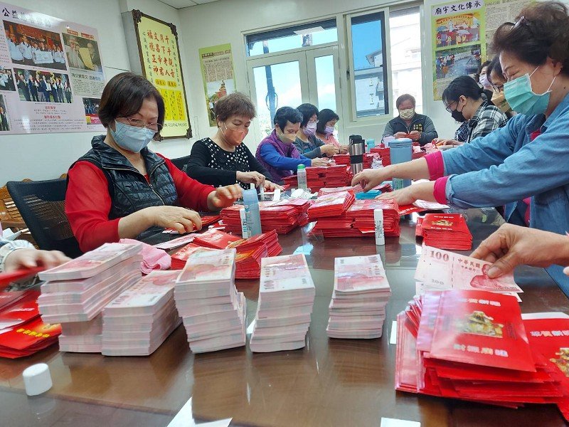 四結福德廟金土地公春節發百萬紅包