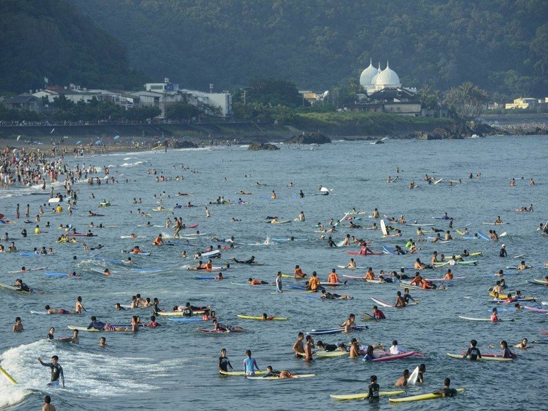 宜蘭縣今年秋天將在頭城外澳推出「衝浪節」