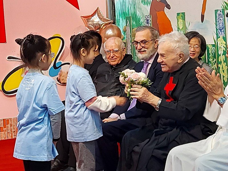 來台一甲子89歲秘克琳父獲義大利總統頒爵士勳章宜蘭縣各界感到與有榮焉