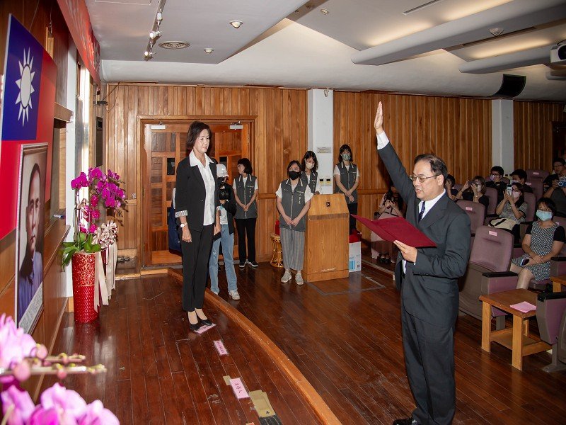 張書豪任宜蘭縣政府人事處處長宣誓就職