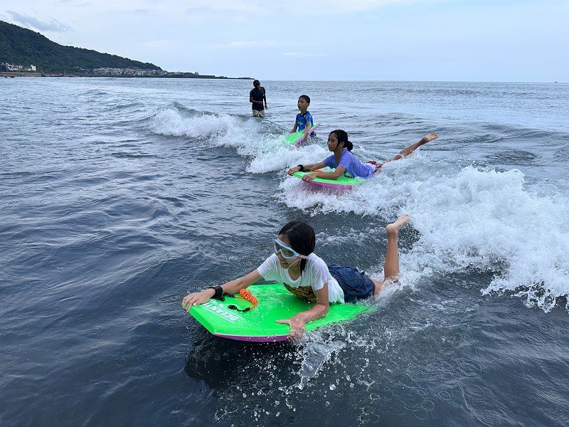 宜蘭家扶頭城服務處帶領學童親近海洋「享受海洋生活 向海致敬」