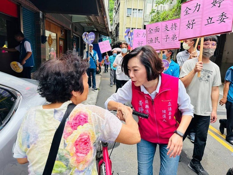 黃琤婷返鄉懇請鄉親，支持她「 婷」進國會