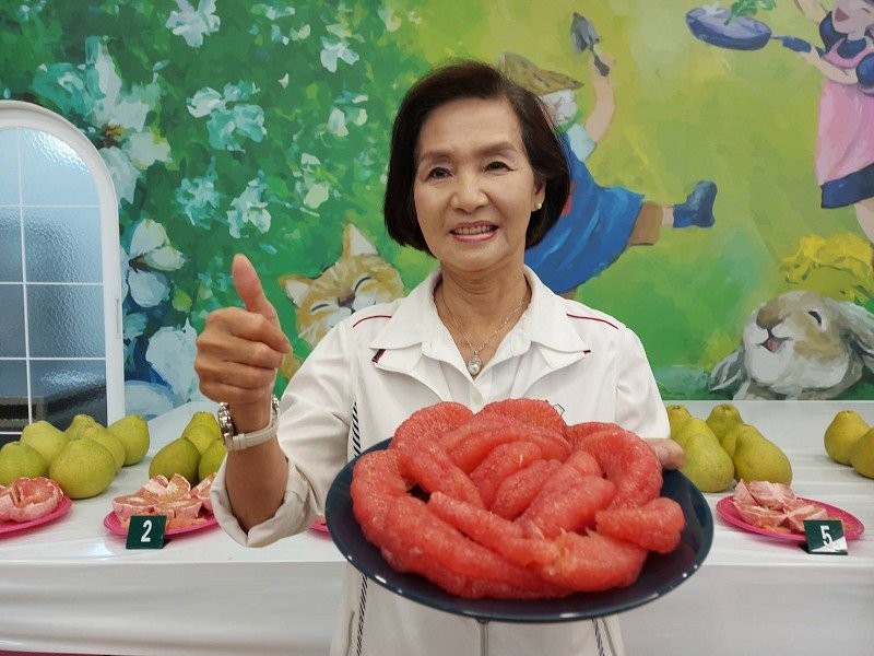 黃秋香奪下112年宜蘭紅文旦柚品質評鑑特等獎