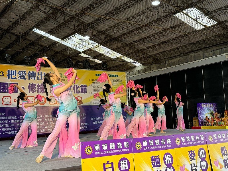 第三屆濟公文化節慈善園遊會感恩登場,創會迄今有303位學童受惠