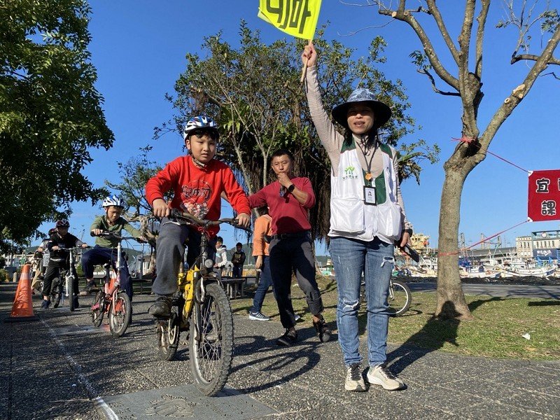 宜蘭家扶中心幫南安國小同學圓夢