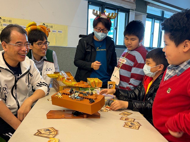 宜蘭家扶「卡卡頌桌遊」提前慶祝兒童節