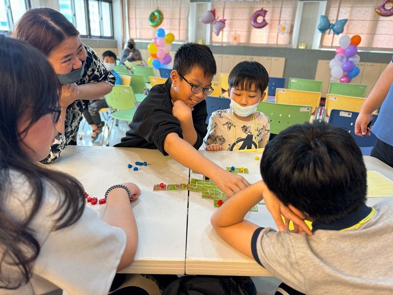 宜蘭家扶「卡卡頌桌遊」提前慶祝兒童節