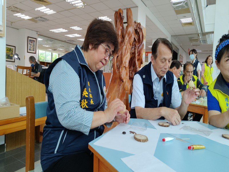 羅東鎮立圖書館「大手牽小手~SDGs永續行動Let’s Go」