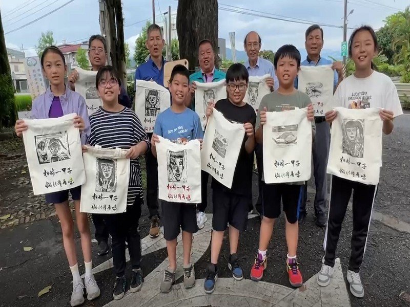 柯林國小建校60週年慶,老酒、紅茶、有機米齊祝賀