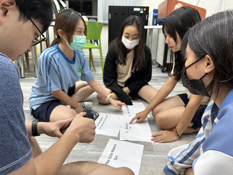 圖4.林燈文教公益基金會以經費挹注蘭陽女中成立課後英語口說班、贊助學生出國遊學。