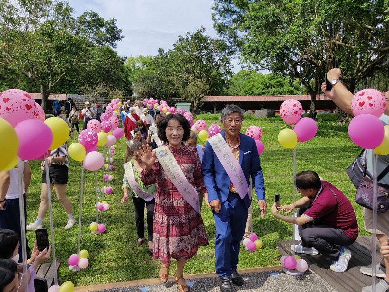 五結鄉114年金鑽婚表揚82對攜手同慶,見證50年婚姻的恆久承諾