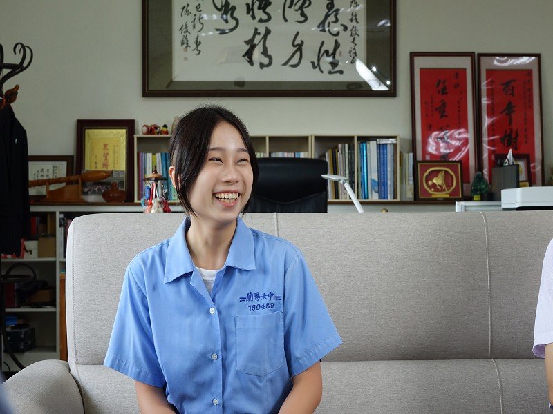 林燈海外遊學獎學金新得主誕生!蘭女陳映慈接棒飛倫敦圓夢蘭陽女中攜手林燈基金會,持續打造學生「帶得走」的英語力
