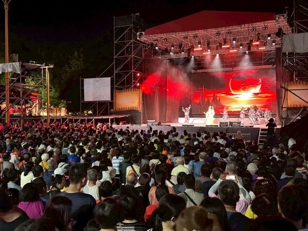 2025羅東藝穗節盛大開幕,爆滿觀眾湧入會場