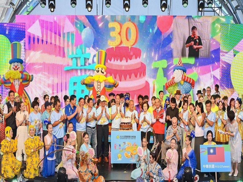 2025宜蘭國際童玩藝術節「童心無限 童玩30」首日開幕入園遊客2萬