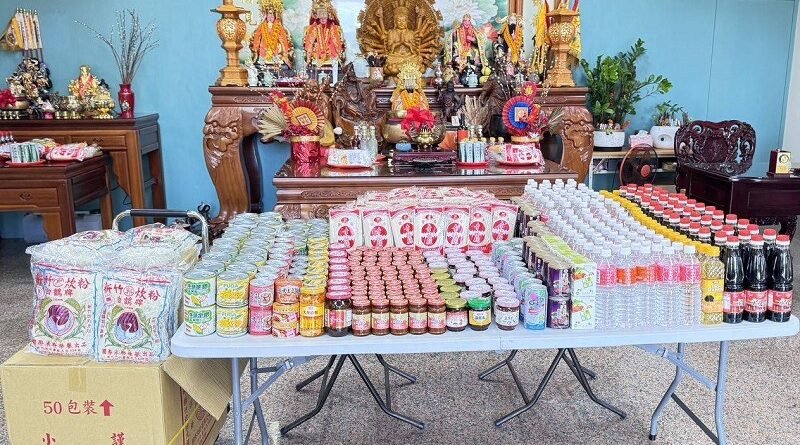 宜蘭縣有愚齋慈善共修協會捐贈聖母護專弱勢同學生活物資