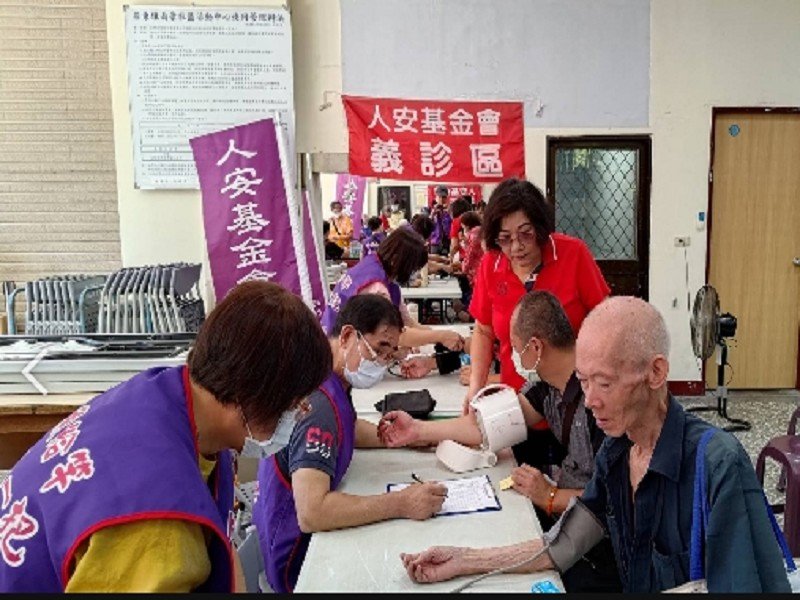 人安基金會羅東平安站舉辦「寒士慶中秋」提前歡度中秋