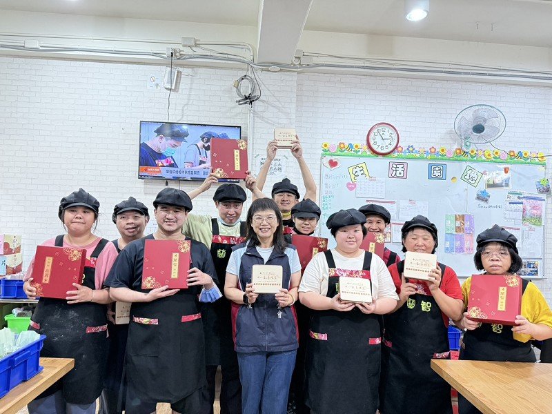 蘭智中秋月餅禮盒銷售不如預期好,籲請各界多多訂購