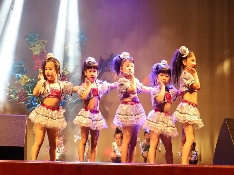 羅東鎮立幼兒園「2025金色童年」展演 300名幼兒12/17璀璨登場