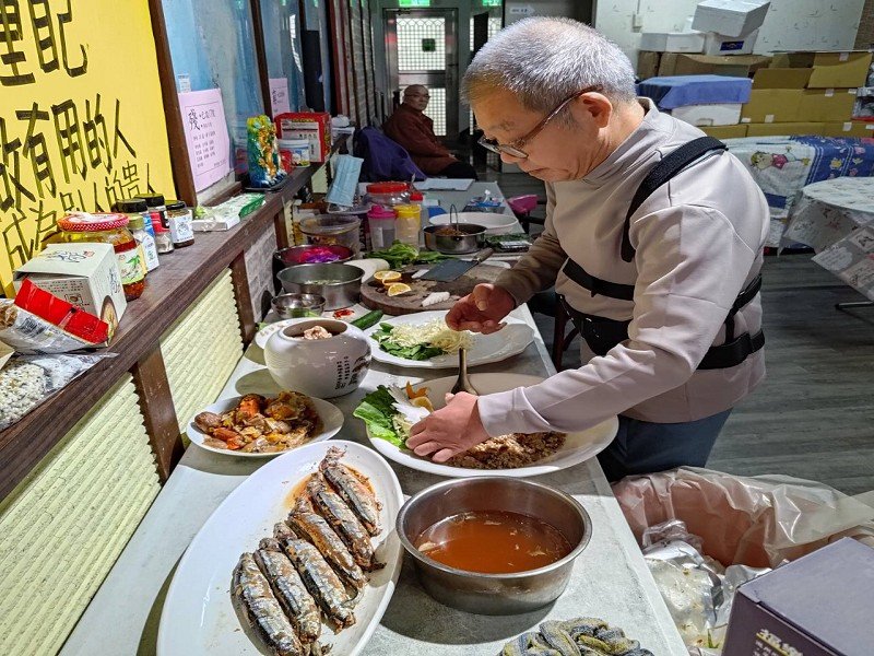 大寒急凍！人安基金會羅東站圍爐禦寒暖寒士