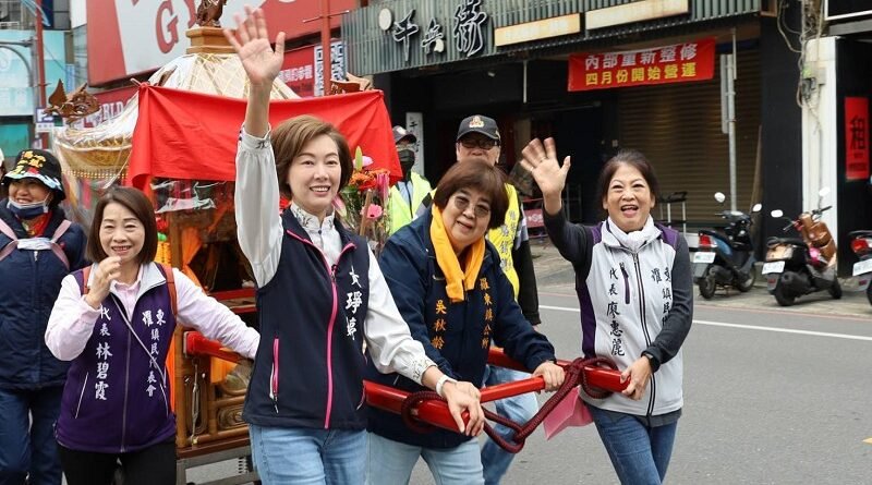 土地公春遊羅東熱鬧登場　上千民眾隨神轎祈求平安順遂