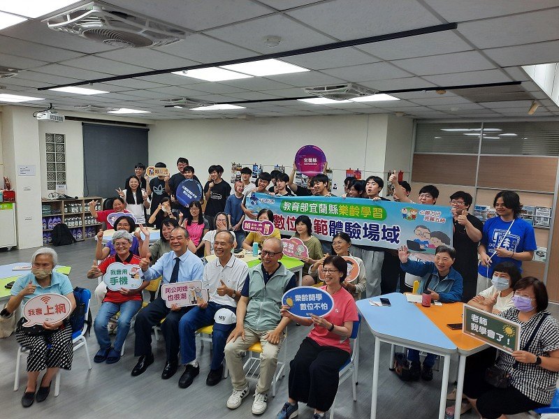 樂齡學習數位化 五結攜手宜大強化長者防詐意識