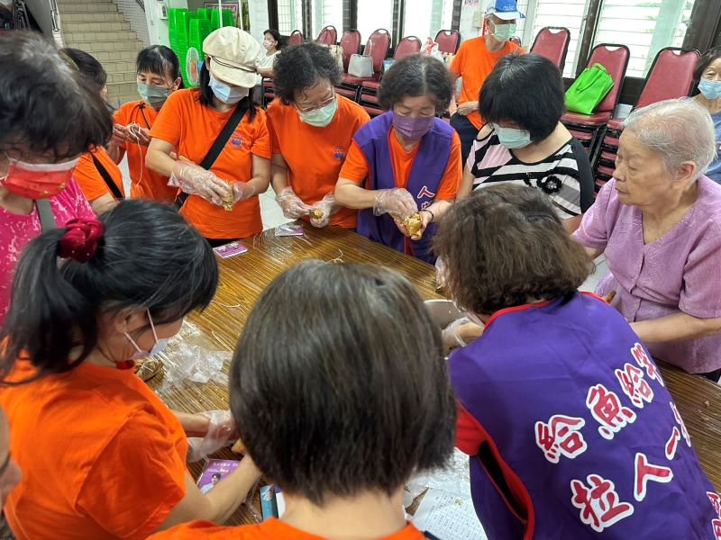 羅東樹林社區包粽迎端午 傳遞公益情