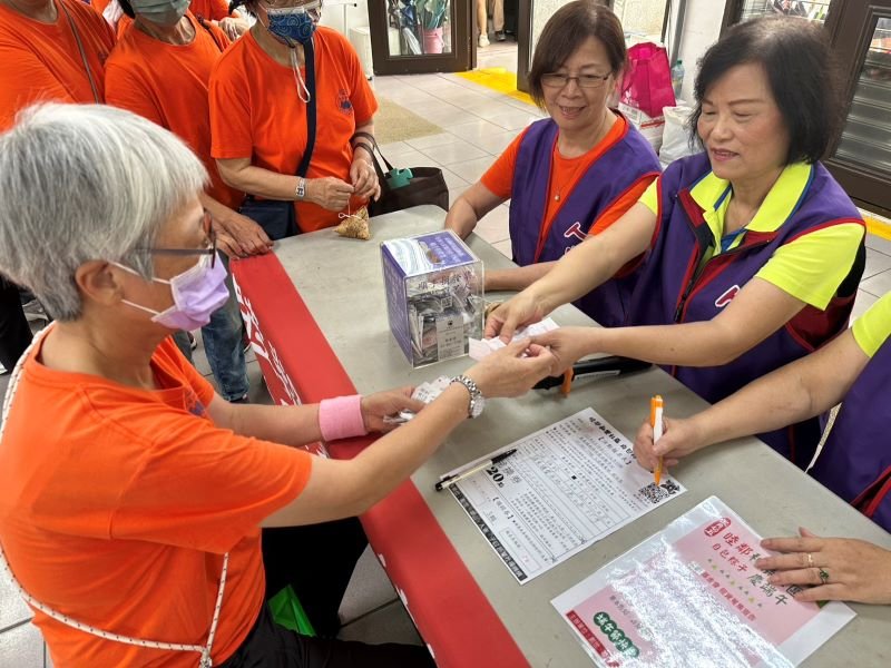 羅東樹林社區包粽迎端午 傳遞公益情