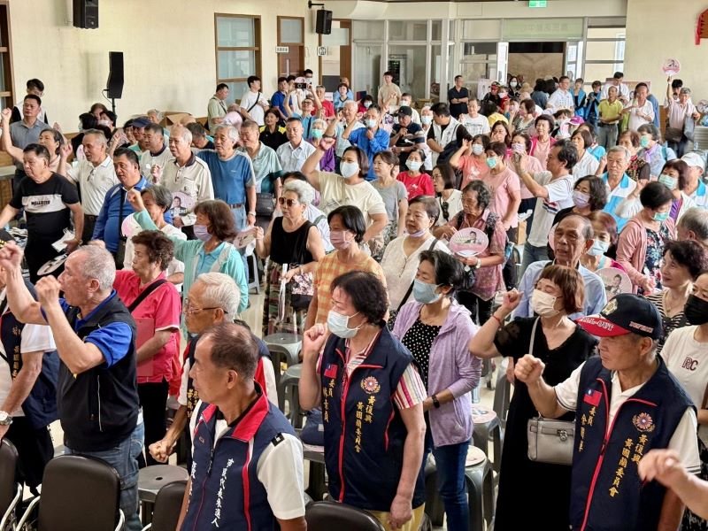 吳宗憲宜蘭市懇託會湧入逾300人　提出全縣鐵路高架願景