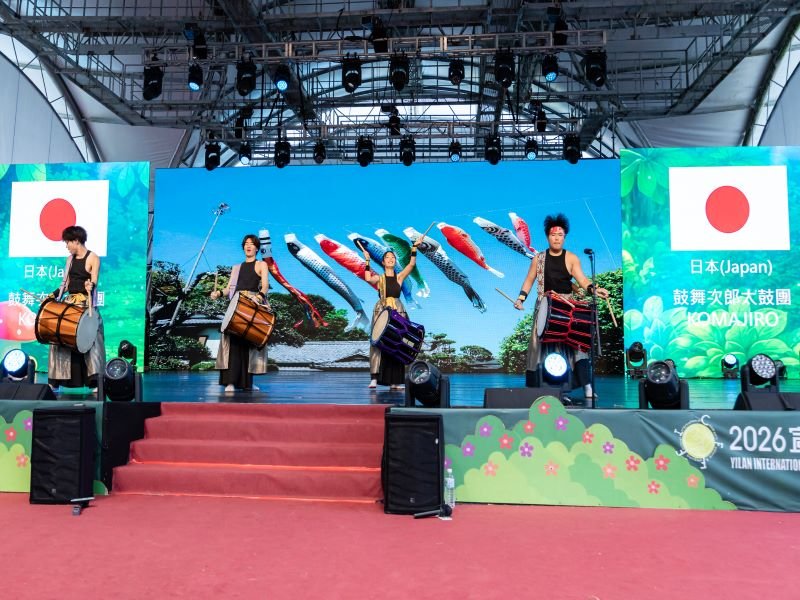 b 日本