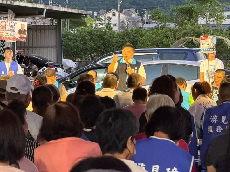 吳宗憲礁溪懇託會湧入近600人 提出鐵路高架五年完工目標