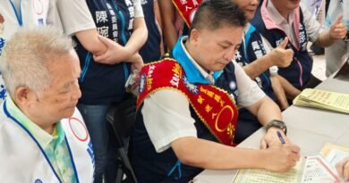 千人會師展現團結氣勢　吳宗憲登記參選宜蘭縣長
