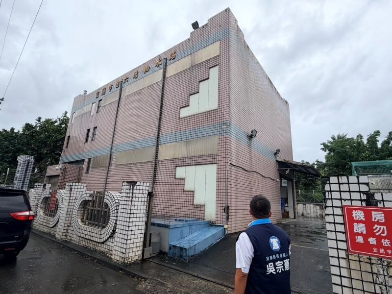 風雨中巡查防災　吳宗憲提短期增設備、長期建固定抽水設施
